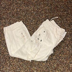 Free People Cream Cropped Ankle Jeans